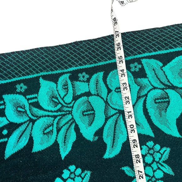 ARTESANIAS SAN MARTIN Green Black Frida Kahlo Poncho Fringe One Size - Picture 10 of 14